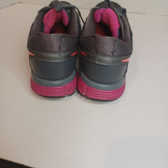 Nike Shoes Women's 9 Dual Fusion ST2 Athletic Low Sneakers 454240-066 Gray‎ Pink - Picture 5 of 7